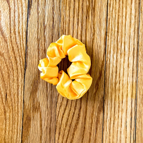 90s Set of 3 Satin Handmade Scrunchies in Yellow … - image 5