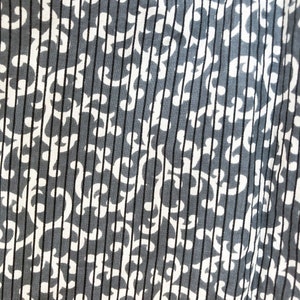 50s Gray Cream Black Filigree and Striped High Waist Cotton Skirt Extra Small/25 Waist image 8