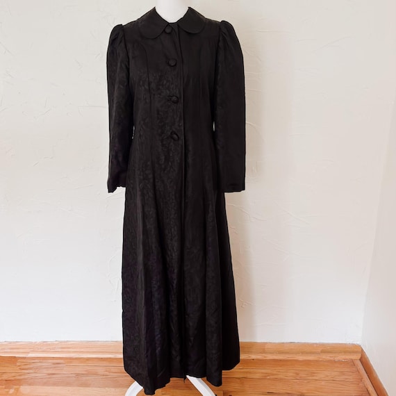 1940s Black Rayon Formal Silk Lined Dress Coat with Rounded Collar | Medium