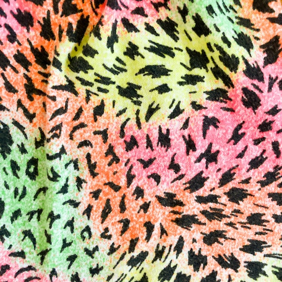 80s/90s Toddler Rainbow Neon Abstract Leopard Ani… - image 8