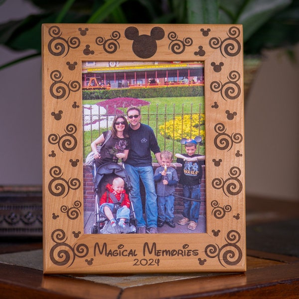 Disneyland, Disneyworld premade picture frames, 2 sizes: 5x7 and 4x6,  FREE SHIPPING