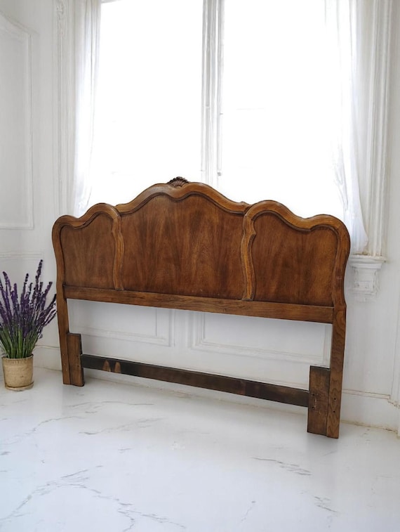 New!! AVAILABLE!  Vintage  FULL/QUEEN French Provincial Bed Headboard Only Glam Hollywood Romantic Farmhouse Country