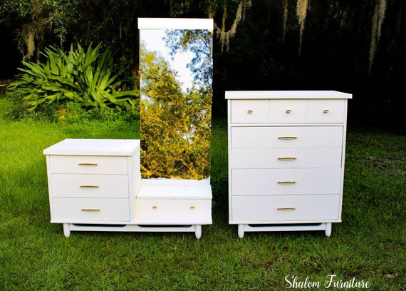 White and gold mid century dresser vanity mirror set retro modern vintage dresser, vanity, Hand painted vintage furniture