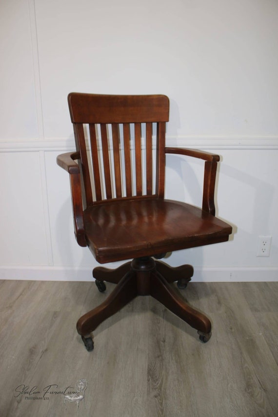 Vintage 2025 bankers chair