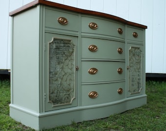 Serene Elegance: Refinished Serpentine Mahogany Hepplewhite Buffet with Sage Body, Gold Accents, and Solid Wood Construction