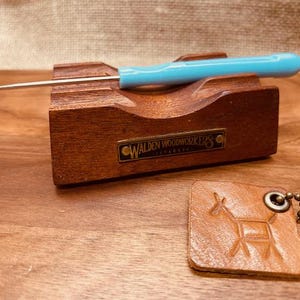 One scratch pricking awl