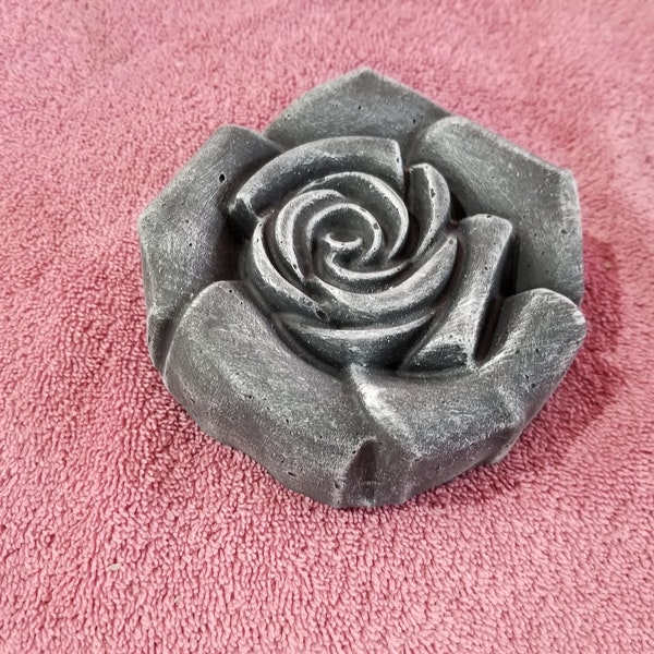 Small Rose Stepping Stone