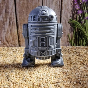 R2D2 Free Standing