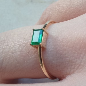Colombian Emerald Baguette Ring – Genuine Emerald Engagement Ring – Simple Solid 18k Gold May Birthstone Ring – Emerald Promise Ring