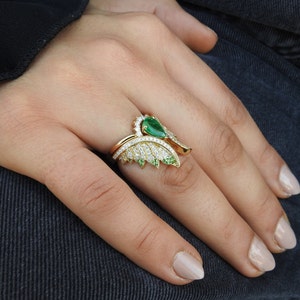 Pear Shaped Colombian Emerald Ring Set – Large Unique Emerald and Diamond Engagement Ring – Chunky May Birthstone Angel Wings Ring Set