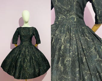 Vestido vintage de los años 50 con estampado floral metalizado, color bronce y dorado, falda amplia, vestido de fiesta, pin-up.