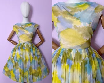 Vestido auténtico vintage de los años 50 / Falda amplia plisada amarilla y azul con estampado de acuarela / [Talla]