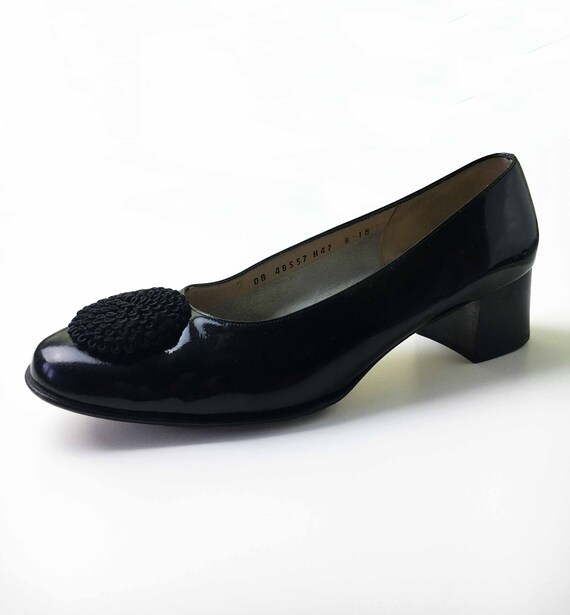 Vintage / 1980s 80s / Salvatore Ferragamo / Black