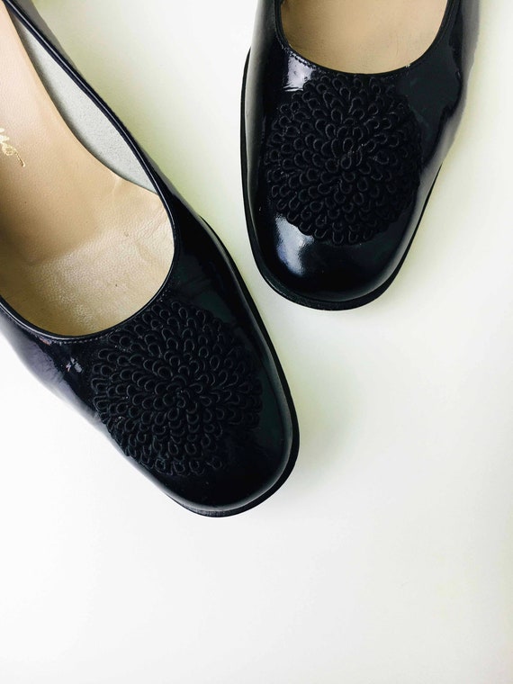 Vintage / 1980s 80s / Salvatore Ferragamo / Black