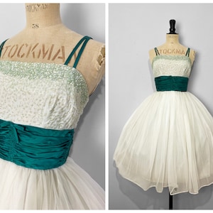 Vintage / 1950er 50er Jahre / Cinderella Ballkleid / Ballkleid / Tellerrock / Pailletten Funkeln / Pinup / Weiß Grün
