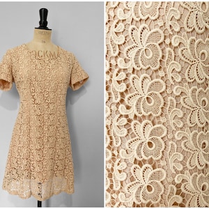 vintage / 1980s 80s / Mini robe de broderie de dentelle / Deep Rose Pink / Robe de jour