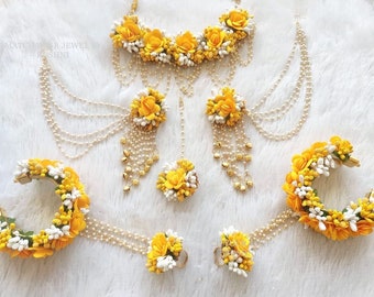 Conjunto de joyas florales blancas y amarillas para novias y damas de honor / Joyería floral artificial hecha a mano para función Haldi / Joyería de boda