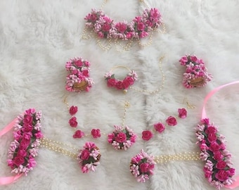 Conjunto de joyería rosa floral para novias y damas de honor / Joyería floral artificial hecha a mano para función Haldi / Joyería de boda / Baby Shower