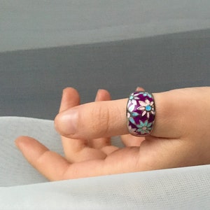 Anillo floral de esmalte de plata, Plata de ley 925, Joyería inspirada en la primavera, Anillo hecho a mano para mujer