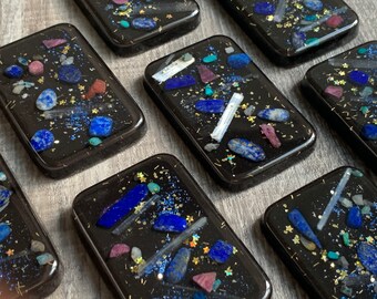 Orgonite® Cellphone 5G EMF Shield with Lapis, Ruby and Chrysocolla Crystals - Orgone Generator®