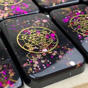 Orgonite® Metatrons Cube - EMF 5G Cell Phone Protector - Rose Petals