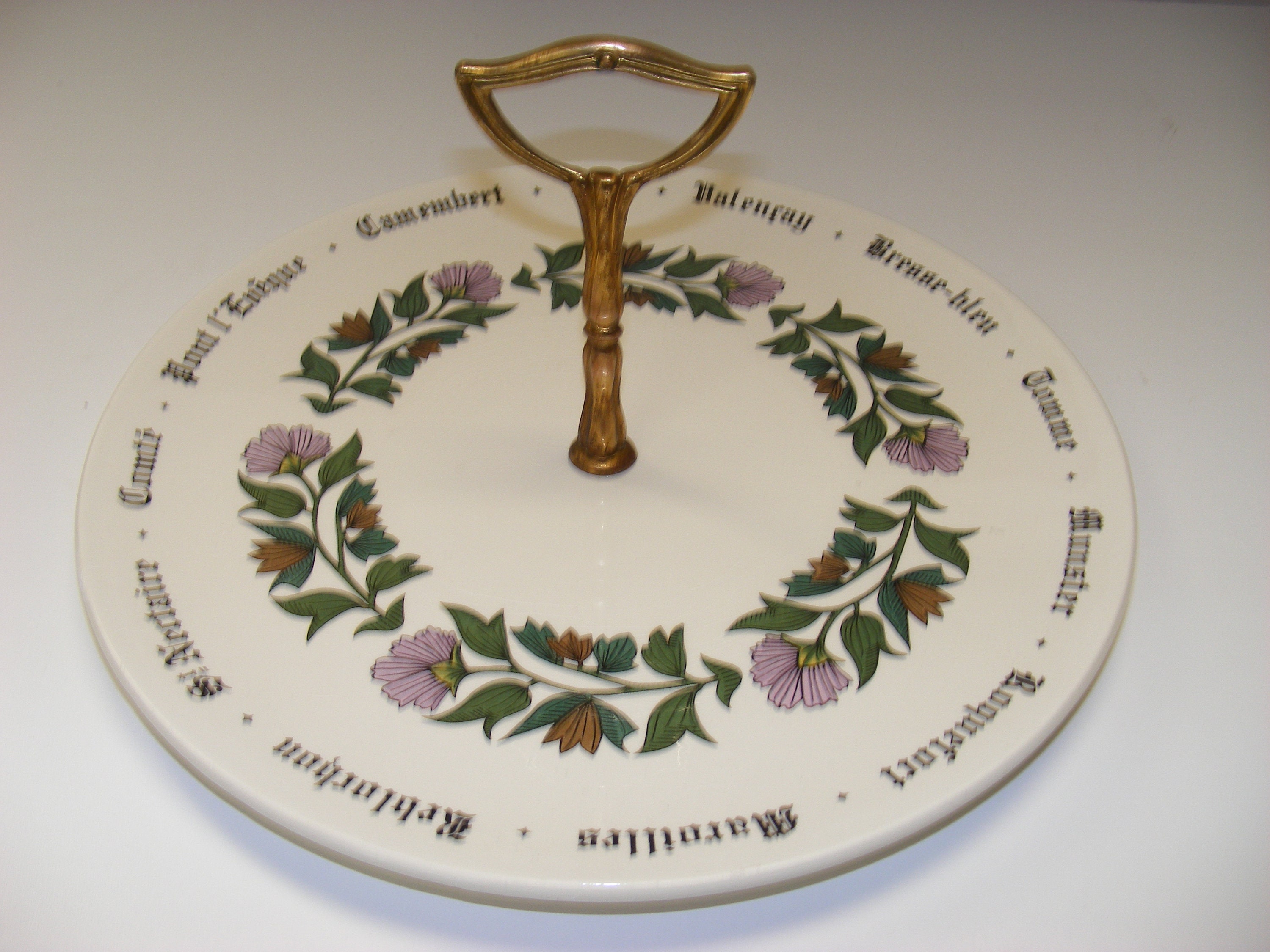 Plateau de Fromage, Gien, Années 1970, Poignée Dorée, Très Inhabituel