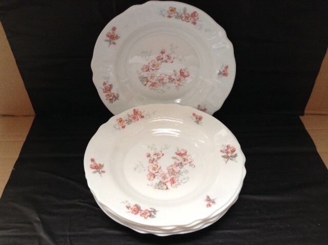 Arcopal Milk Glass Dessert/Salade/Bowls, Cherry Blossom Transfer, Set Of Six, 1970's