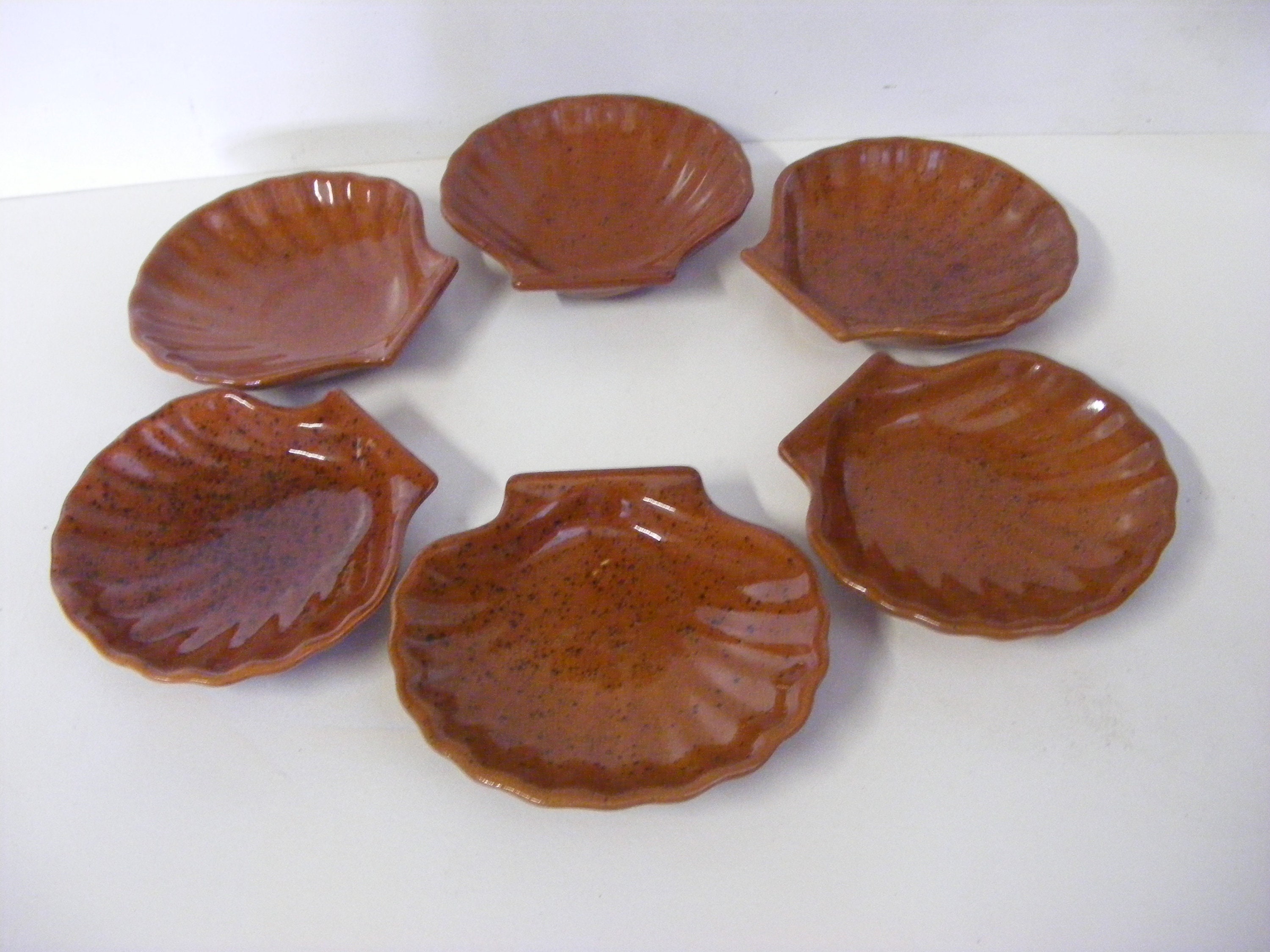 Emile Henry Coquilles St. Jacques Starter Shell Plates, Six, Années 1970