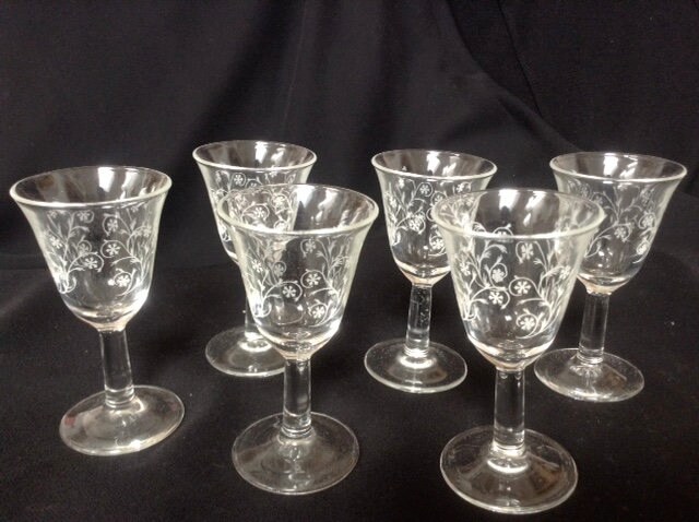 Verres à Liqueur, Cristal de Plomb, Ensemble Six. Superbe Motif Star & Stem. Parfait État