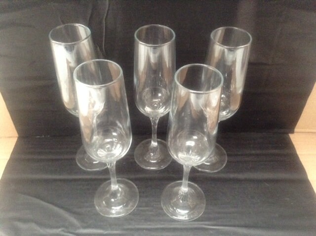 Crystal Glass Champagne Flutes, Set Of Five, Français Vintage, Twisted Stems, Belle Qualité