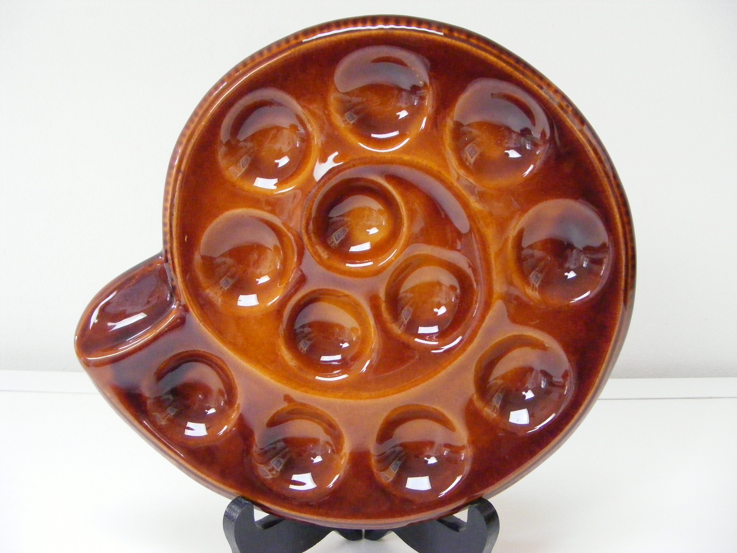 Escargot/Snail Plate, St Clement, Années 1970, Céramique Brune Haute Brillance