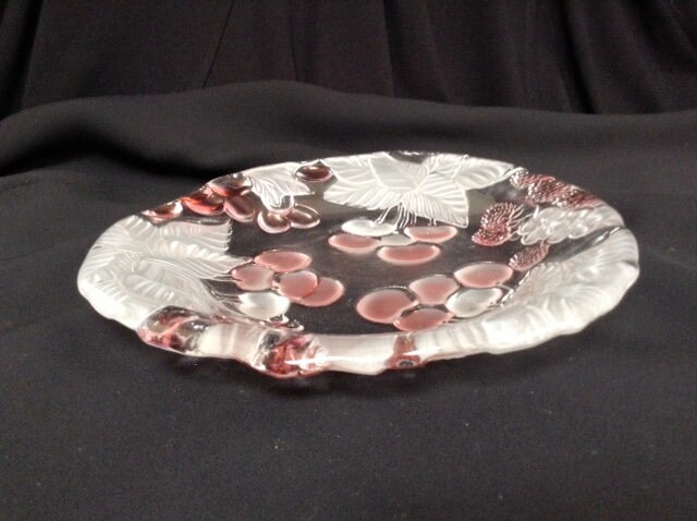 Plat Peu Profond en Verre Cristal Coupé à La Main Par Mikasa, Vintage, Rose Tint Detail