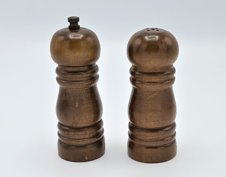Wood Salt And Pepper Grinder Set Vintage Image 0