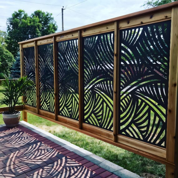 Pylos Metal Trellis/Privacy Screen