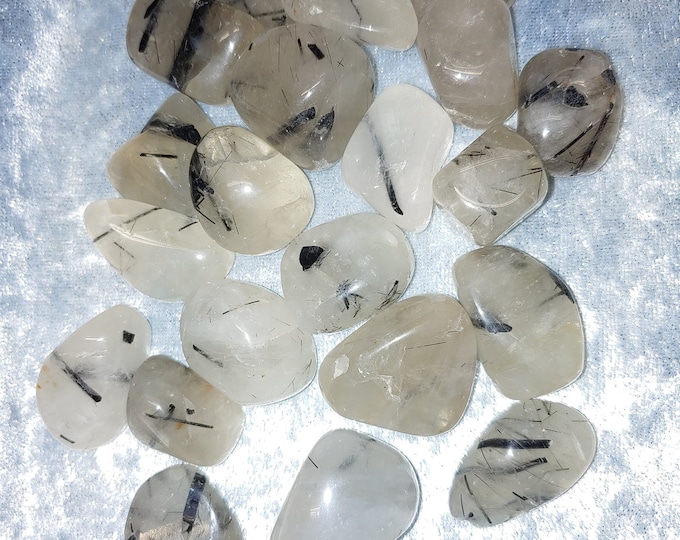 Tourmalinated Quartz Tumbled (138)