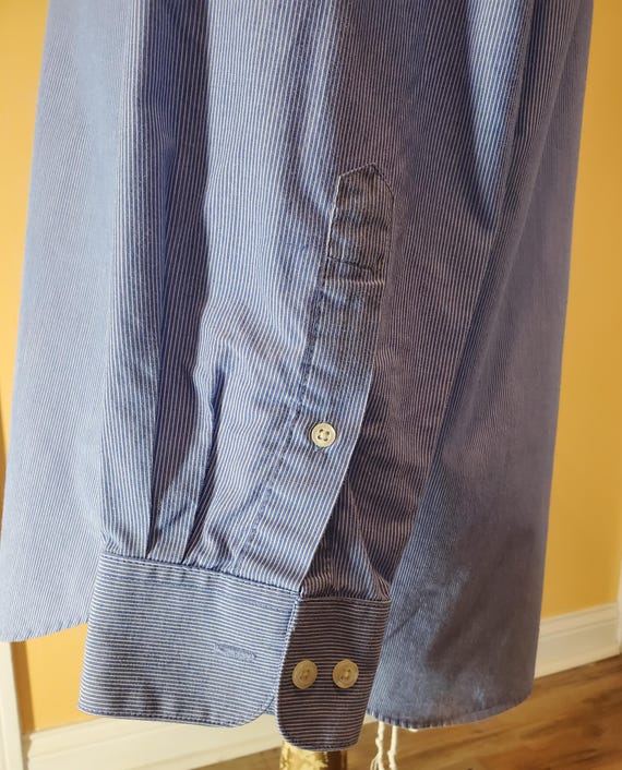 Croft & Barrow Classic Fit Blue and White Striped Button up Dress Shirt, Medium