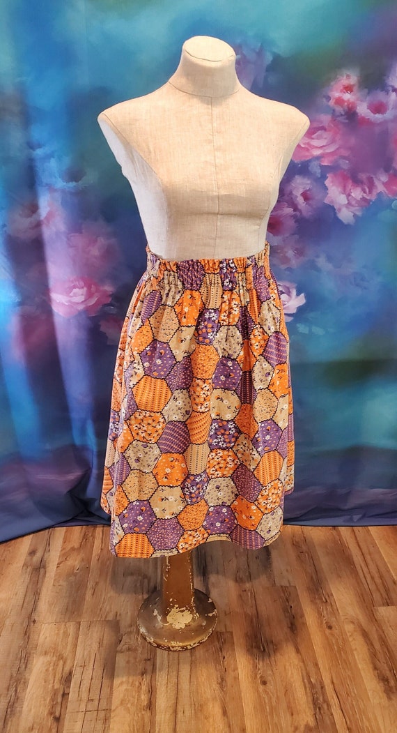 Vintage 1970's Purple and Orange Floral Patterned 