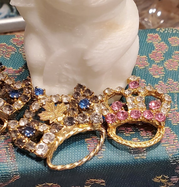 Selection of Crown Shaped Pins/Blue or Pink
