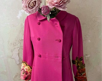 cappottino fuxia vintage originale anni 60 in gabardine con ricami rose velluto