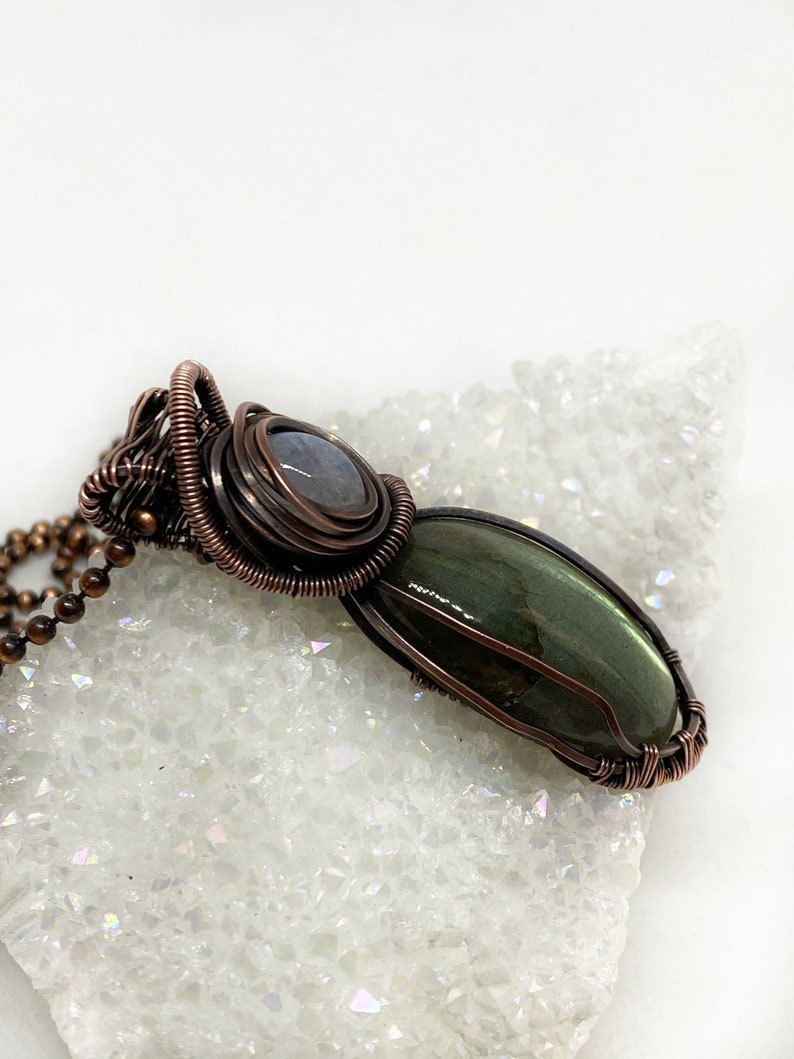 Green Labradorite /& Rainbow Moonstone Copper Wire Wrap Pendant Necklace