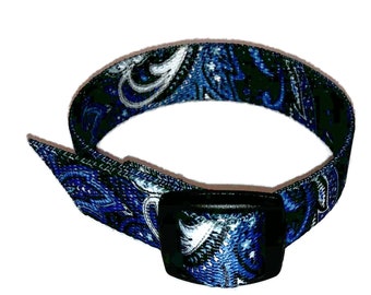VNS (Vagus Nerve Stimulator) Wrist Band Dark Blue Paisley