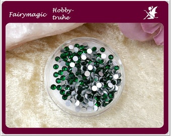 100 high quality rhinestones SS10 Flat Back NO HOTFIX Class A faceted half round 2.7~2.8 mm Color: green