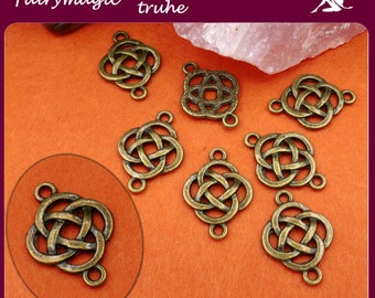 10 or 30 bronze Celtic knot pendants 25 x 18 mm