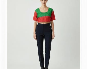 Top corto de seda bohemio con efecto tie-dye