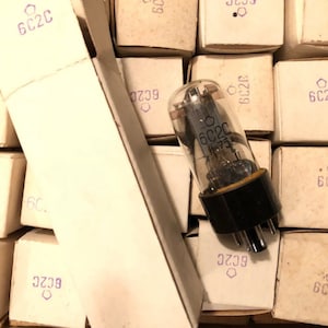 1x Rare vintage 6S2S (6C2C, 6J5, VT94) Triode soviétique URSS (NOUVEAU, NOS, en boîte) années 70