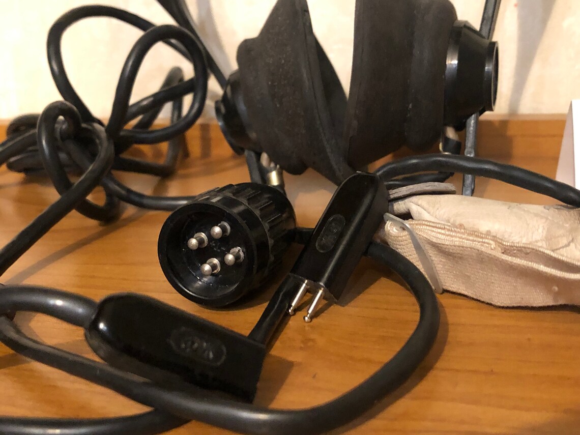 1x USSR Vintage Soviet High-impedance Headphones "OKTAVA" TA-56M (1600 Ohm), foto 1 di 3