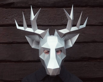 Rentier-/Hirschmaske aus Papier | Druckbare Vorlagen, 3D-Maske, geometrisch, polygonal, selbstgemacht, herunterladbares Muster, DIY-Kostüm