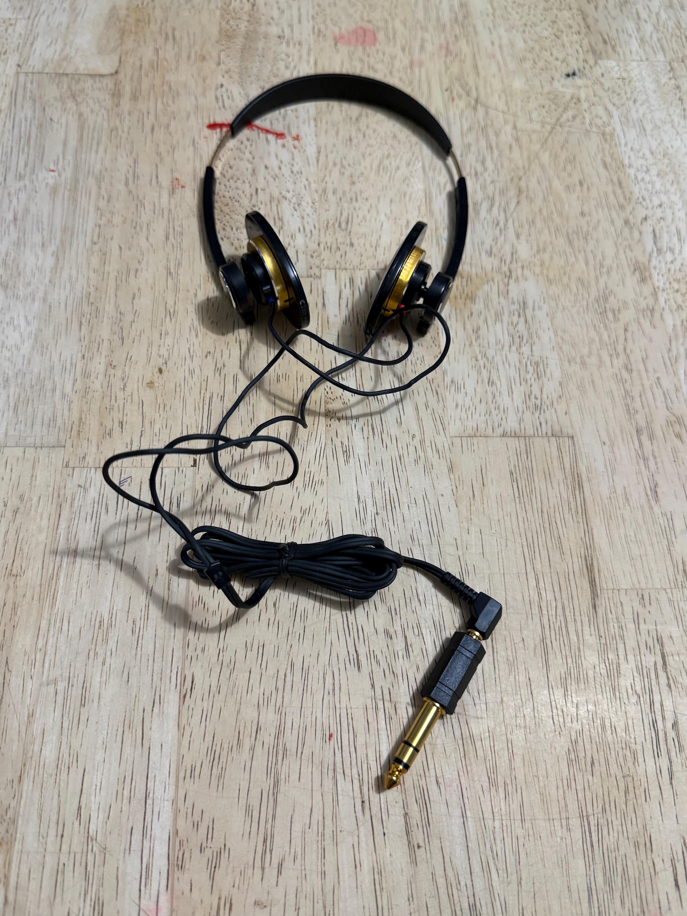 Cuffie Vintage Anni '80 Leggere – Arancioni/ Nere Con Jack 3.5mm Per Walkman E PC