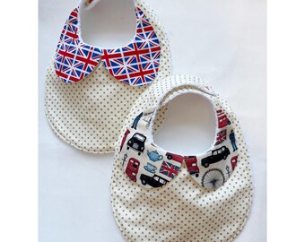 Set of 2 Baby bib with Peter Pan collar