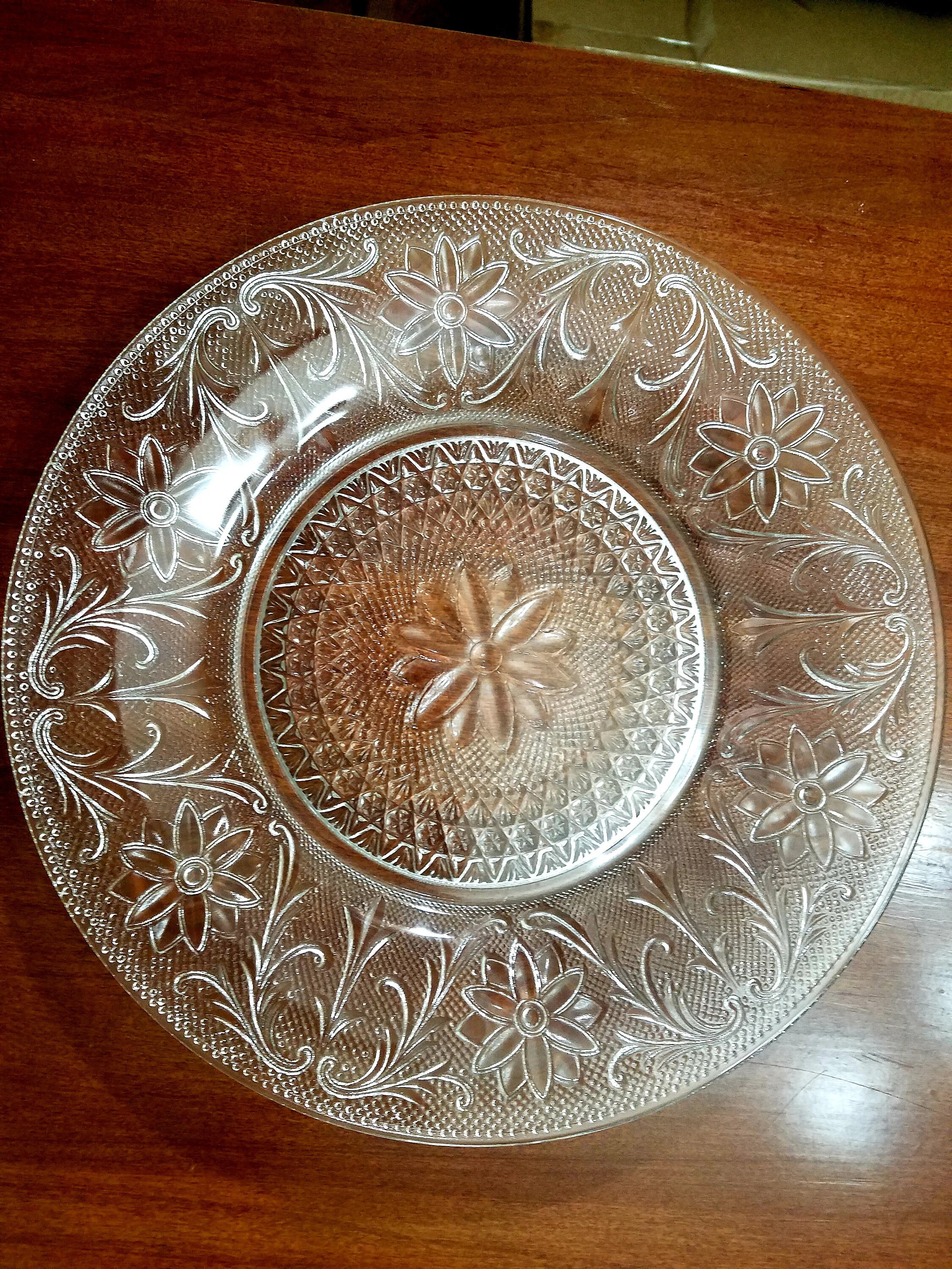 1 Vintage Indiana Glass Sandwich Pattern Depression Dinner Etsy